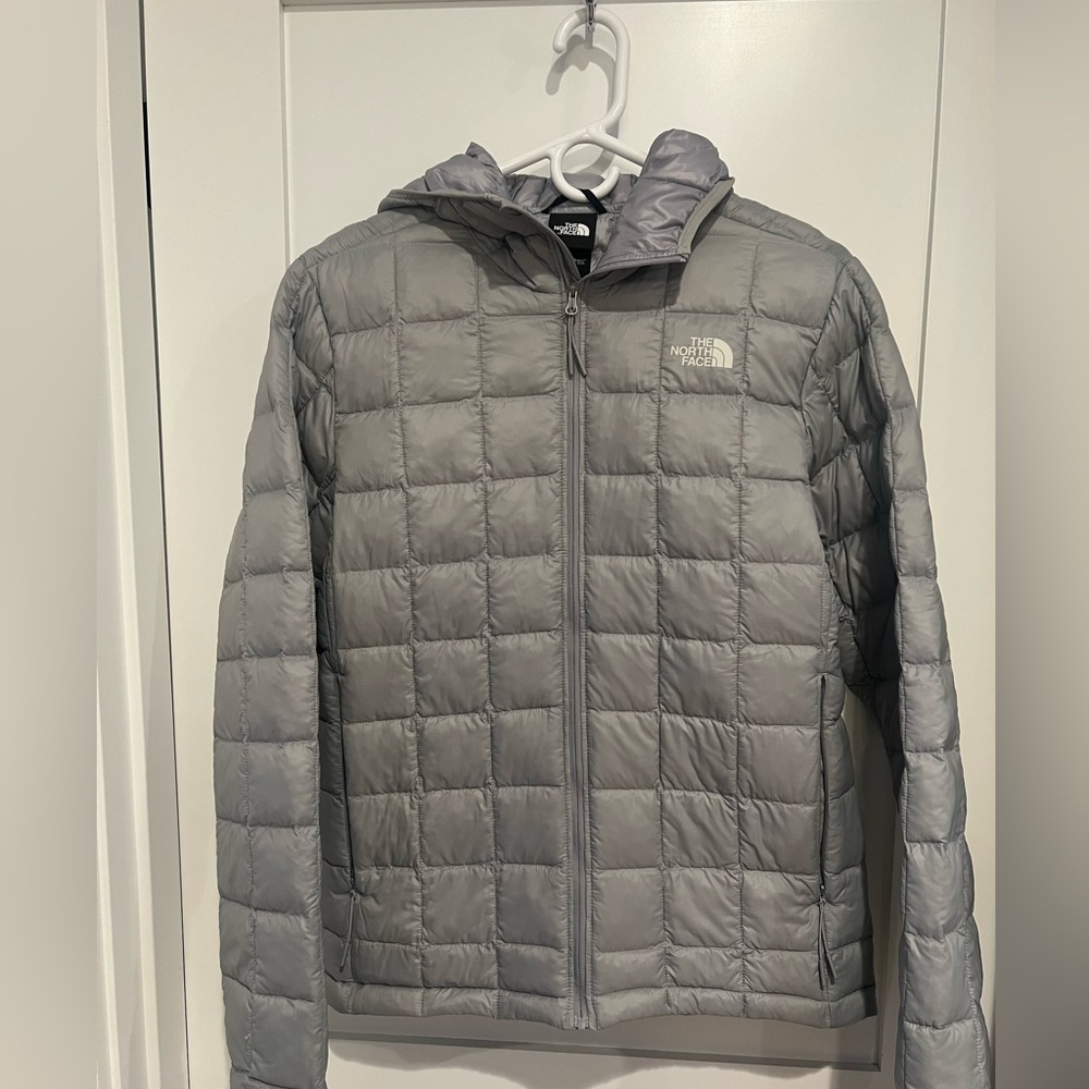 The North Face Men’s Thermoball Jacket Light Grey Size Small